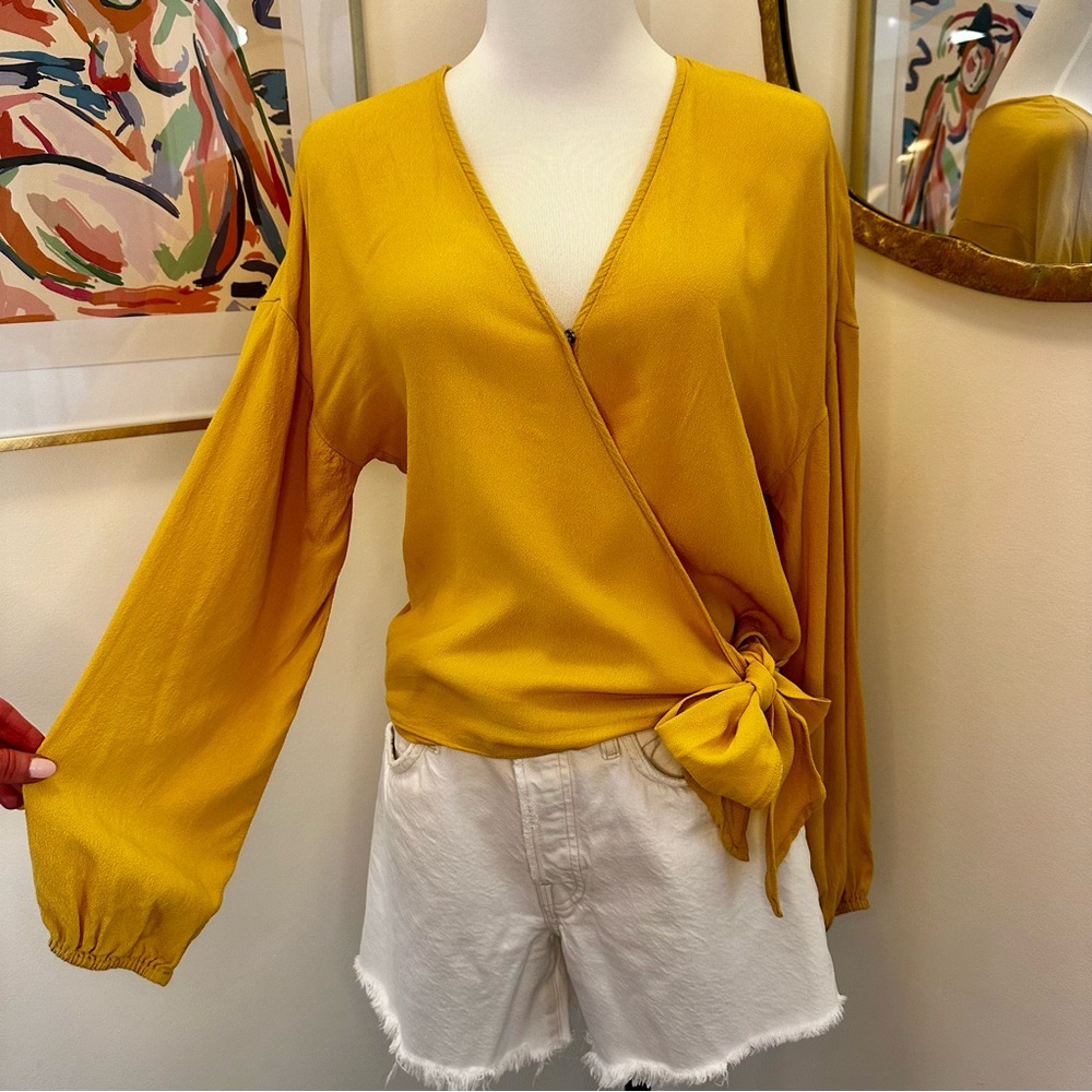 Madewell Gold Long Sleeve Wrap Blouse - size M - can be worn so many ways!